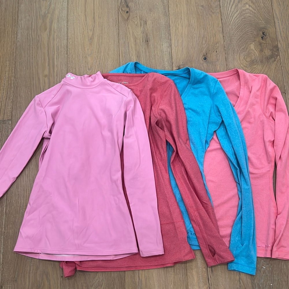 Under armour 4 shirt bundle - 3medium 1 small